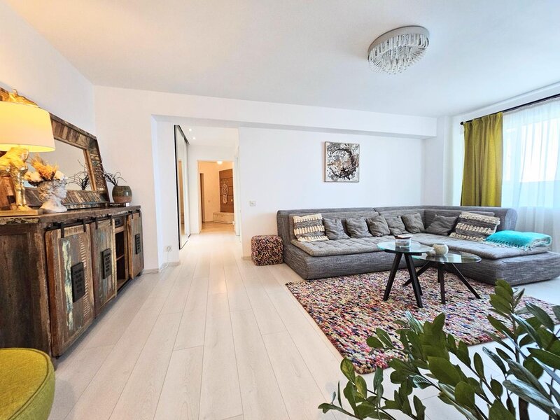 Calea Vitan 233  de inchiriat 3 cam  - loc de parcare inclus - centrala