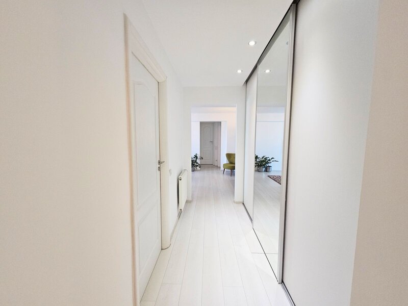 Calea Vitan 233  de inchiriat 3 cam  - loc de parcare inclus - centrala