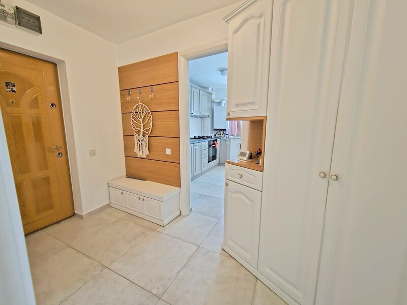 Calea Vitan 233  de inchiriat 3 cam  - loc de parcare inclus - centrala